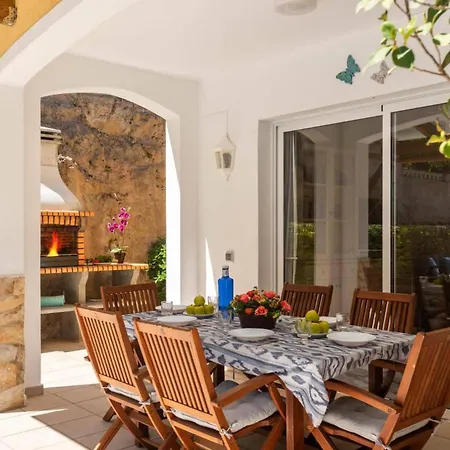 Villa Mariposas By Es Mercadal